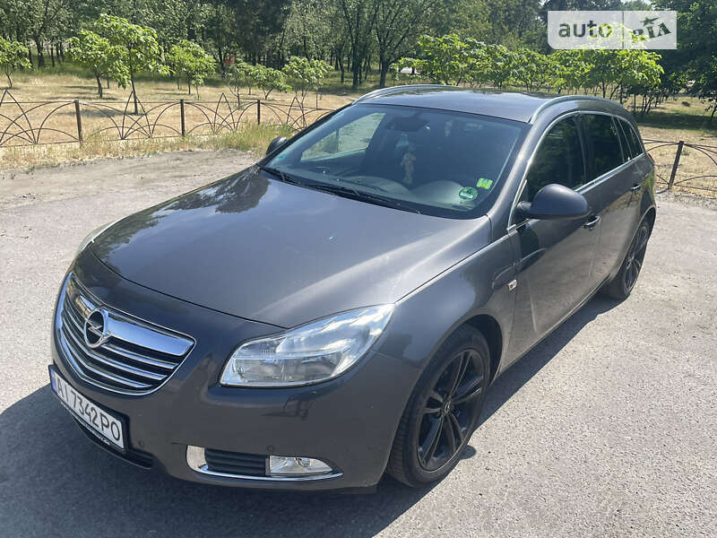 Универсал Opel Insignia 2011 в Киеве