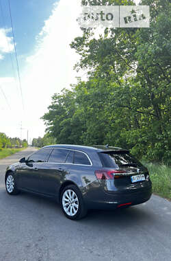 Универсал Opel Insignia 2015 в Киеве