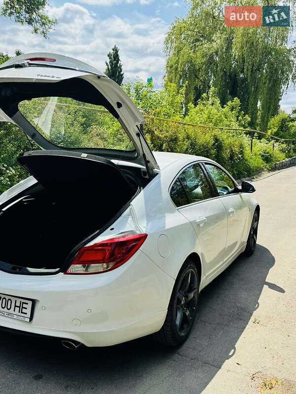 Лифтбек Opel Insignia 2010 в Кропивницком