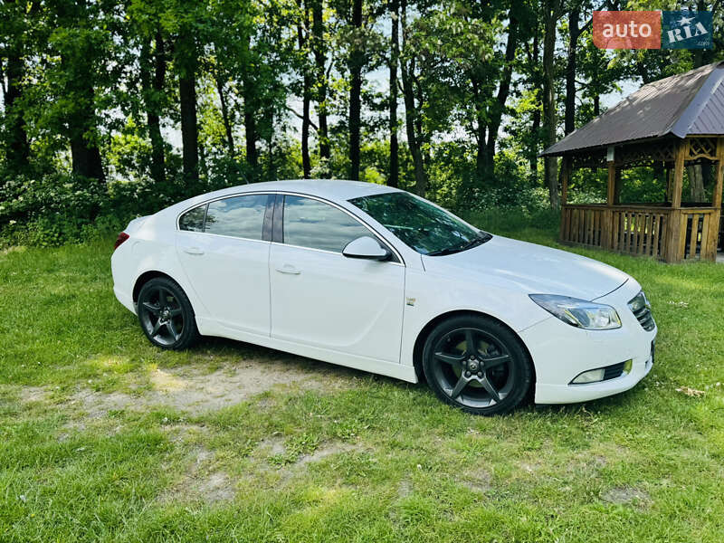 Лифтбек Opel Insignia 2010 в Кропивницком