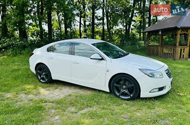 Лифтбек Opel Insignia 2010 в 