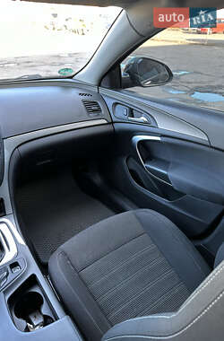 Универсал Opel Insignia 2013 в 