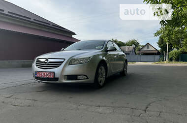 Седан Opel Insignia 2010 в Звенигородці