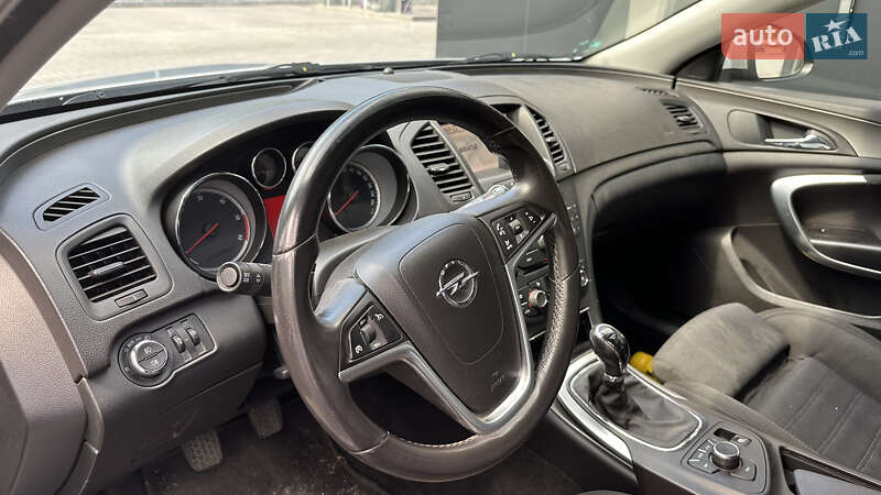 Універсал Opel Insignia 2009 в Дніпрі