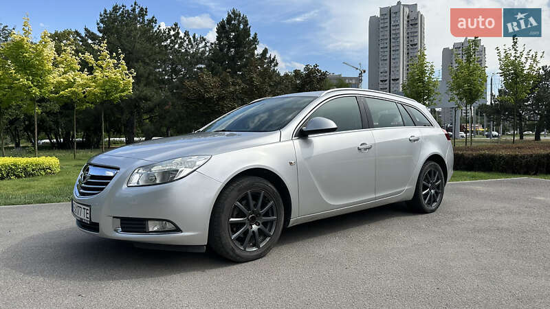 Універсал Opel Insignia 2009 в Дніпрі