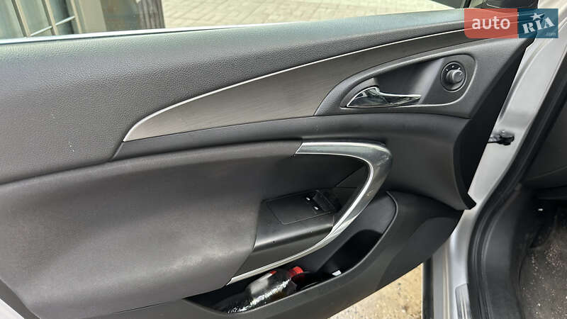 Універсал Opel Insignia 2009 в Дніпрі
