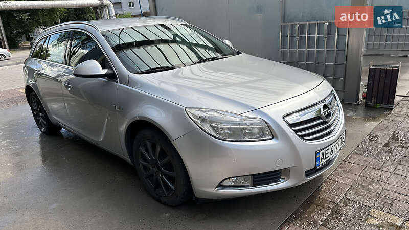 Універсал Opel Insignia 2009 в Дніпрі