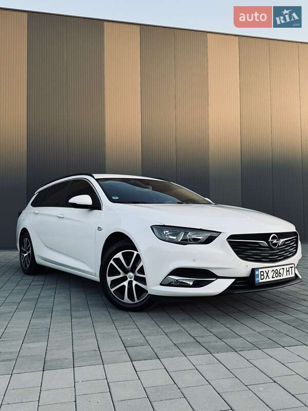 Универсал Opel Insignia 2019 в 