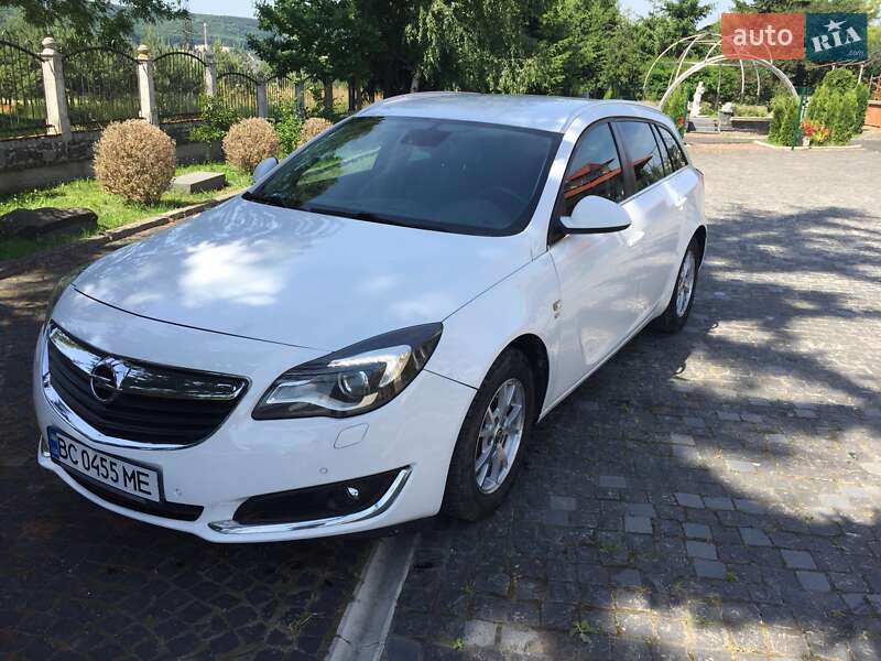 Універсал Opel Insignia 2016 в Золочеві