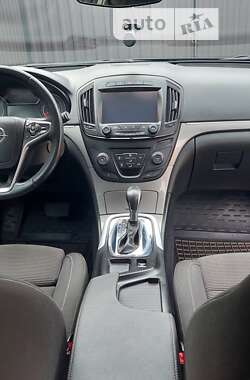 Универсал Opel Insignia 2016 в 
