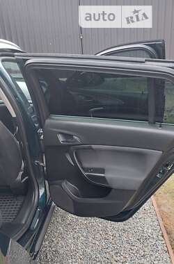 Универсал Opel Insignia 2016 в 