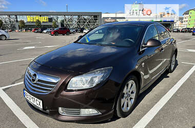 Лифтбек Opel Insignia 2011 в Киеве