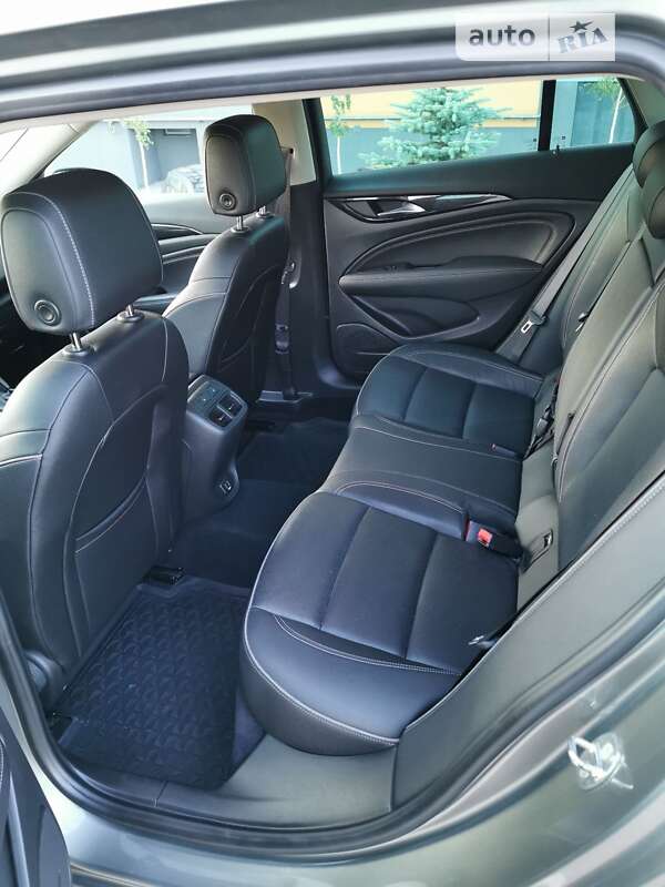 Универсал Opel Insignia 2018 в Ровно