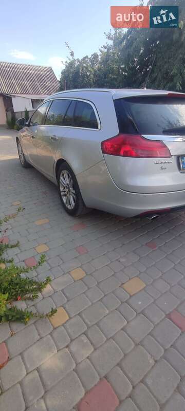 Универсал Opel Insignia 2009 в Гайсине