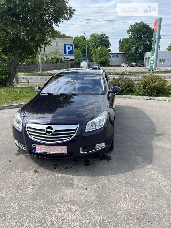 Универсал Opel Insignia 2012 в Новгород-Северском