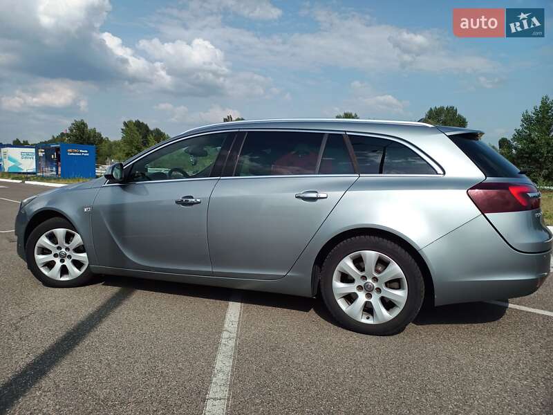Универсал Opel Insignia 2014 в Киеве
