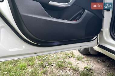 Універсал Opel Insignia 2011 в 