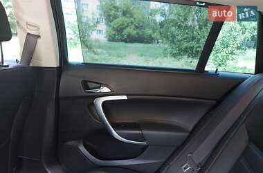 Универсал Opel Insignia 2011 в 
