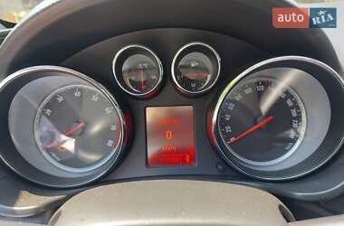 Универсал Opel Insignia 2011 в 