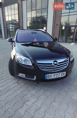Универсал Opel Insignia 2013 в Тернополе