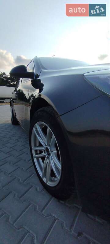 Універсал Opel Insignia 2013 в Тернополі
