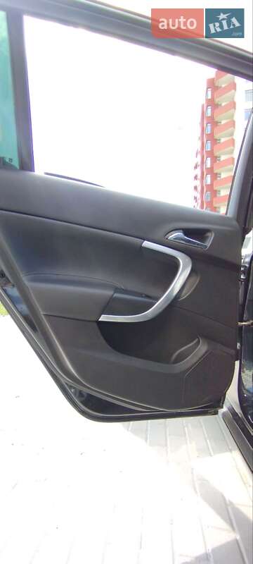 Універсал Opel Insignia 2013 в Тернополі