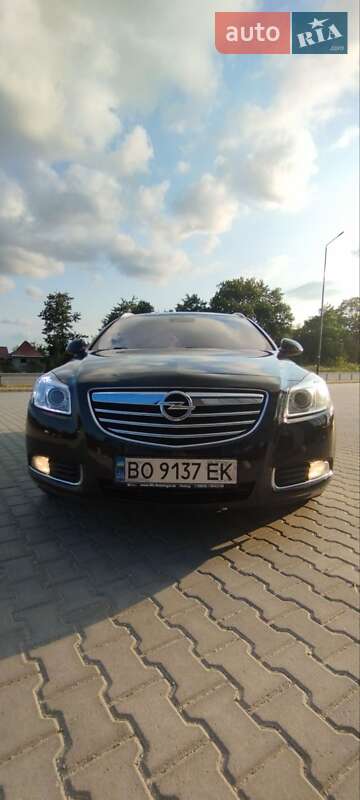 Універсал Opel Insignia 2013 в Тернополі