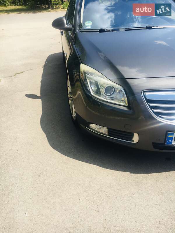 Ліфтбек Opel Insignia 2010 в Умані
