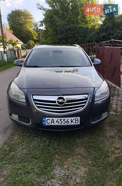 Универсал Opel Insignia 2010 в 