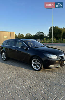 Универсал Opel Insignia 2009 в 
