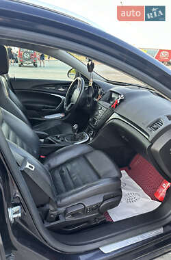Универсал Opel Insignia 2009 в 