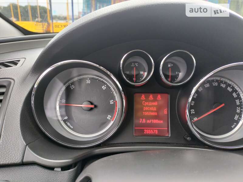 Універсал Opel Insignia 2010 в Хмельницькому