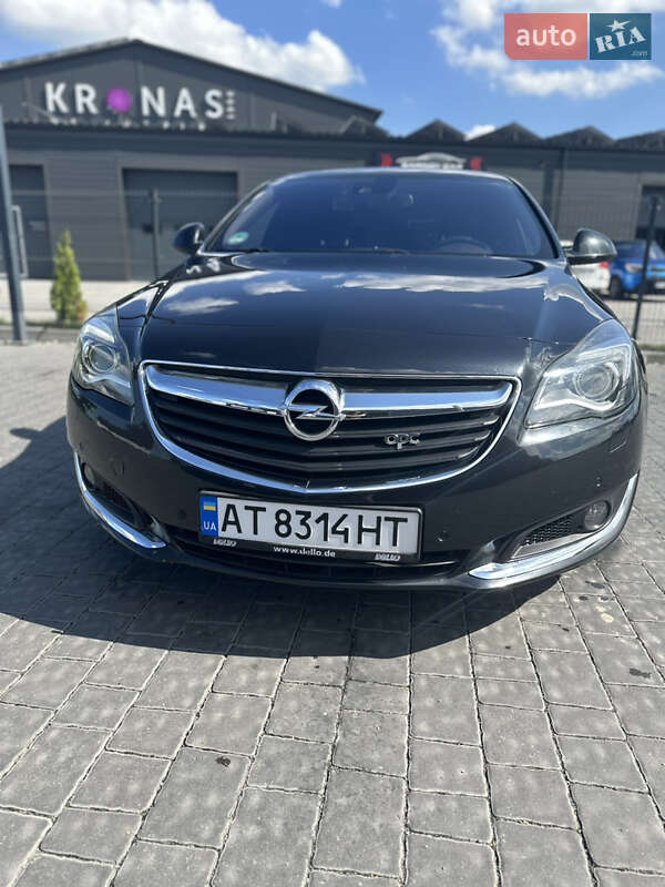 Седан Opel Insignia 2015 в Ивано-Франковске