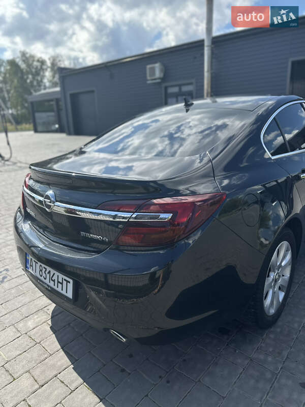 Седан Opel Insignia 2015 в Ивано-Франковске