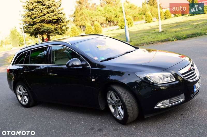 Універсал Opel Insignia 2011 в Житомирі