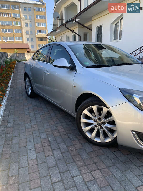 Седан Opel Insignia 2013 в Богородчанах