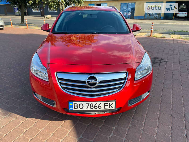 Універсал Opel Insignia 2011 в Полтаві