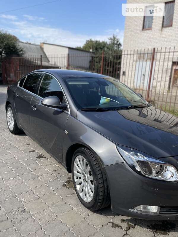 Седан Opel Insignia 2011 в Черкассах