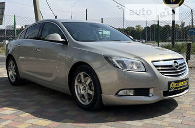 Седан Opel Insignia 2009 в Стрию