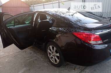 Седан Opel Insignia 2011 в Володимир-Волинському