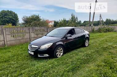 Седан Opel Insignia 2013 в Львове