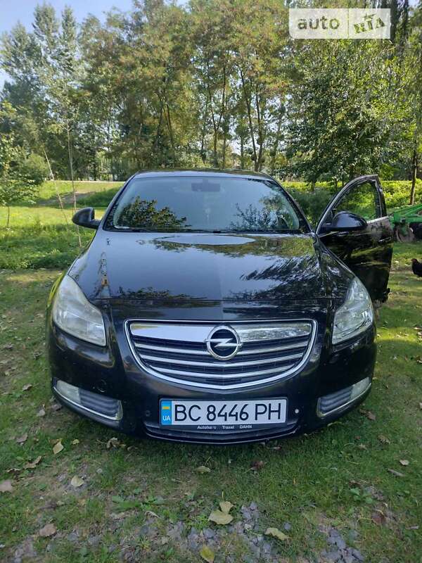 Ліфтбек Opel Insignia 2011 в Мостиській