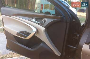 Седан Opel Insignia 2010 в 