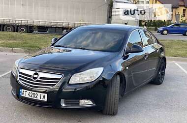 Седан Opel Insignia 2010 в Івано-Франківську