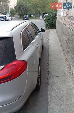 Универсал Opel Insignia 2010 в 