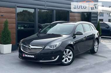 Универсал Opel Insignia 2015 в Ровно