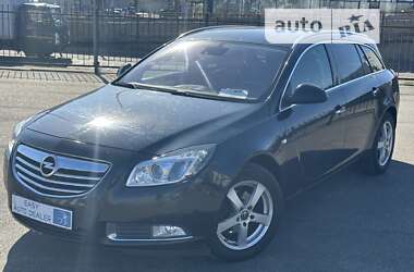 Универсал Opel Insignia 2010 в Киеве