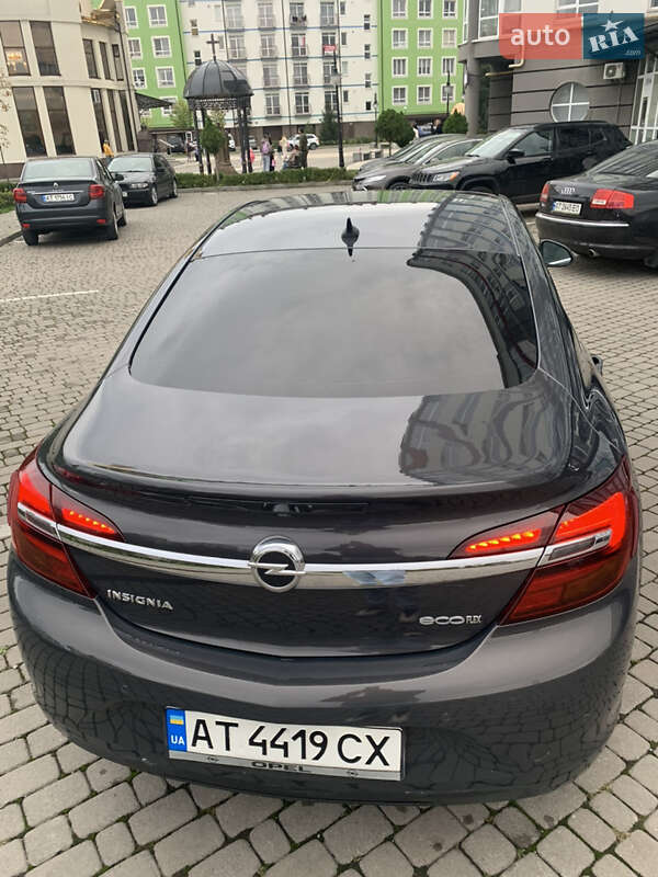 Седан Opel Insignia 2015 в Івано-Франківську