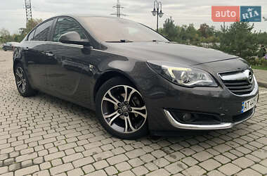 Седан Opel Insignia 2015 в 
