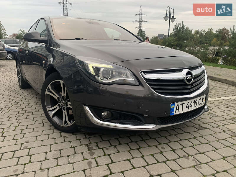 Седан Opel Insignia 2015 в Івано-Франківську